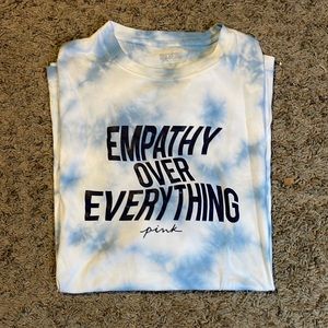 VS Pink one size fit tee